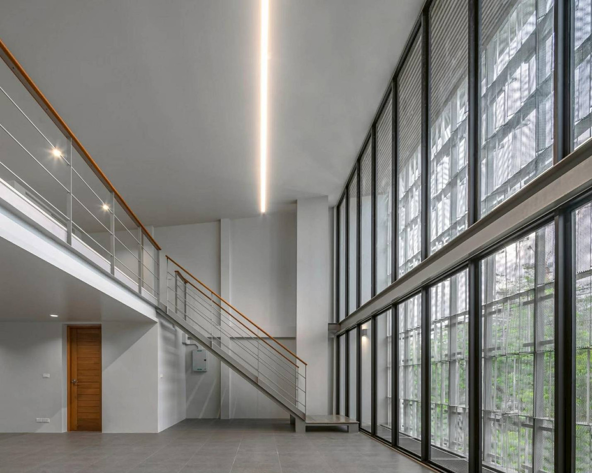 ขายสำนักงานสุขุมวิท อโศก ทองหล่อ : 🏢 อาคารสำนักงานให้เช่า / ขาย – สุขุมวิท 62 (RB893)