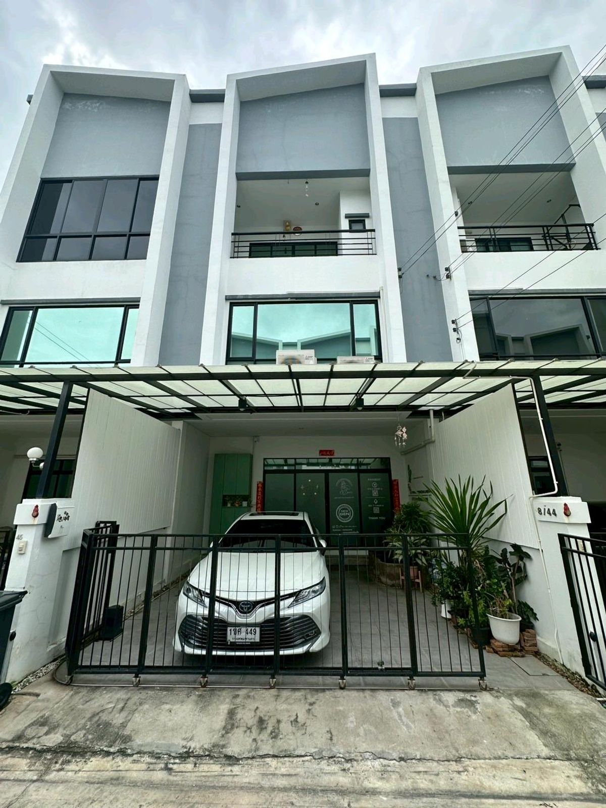 ทาวน์โฮมอ่อนนุช อุดมสุข : townhouse for sale and rent

in Udomsuk road pet friendly 
