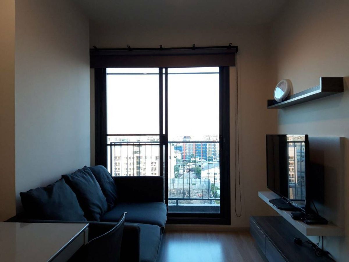 ขายคอนโดรัชดา ห้วยขวาง : ขายขาดทุน ลดราคาแรง🔥1 นอน ไซส์ 32 sqm. 🏙️เซ็นทริค ห้วยขวาง ราคาเพียง 3.49 mb📞โทร 093 054 7992 เจ