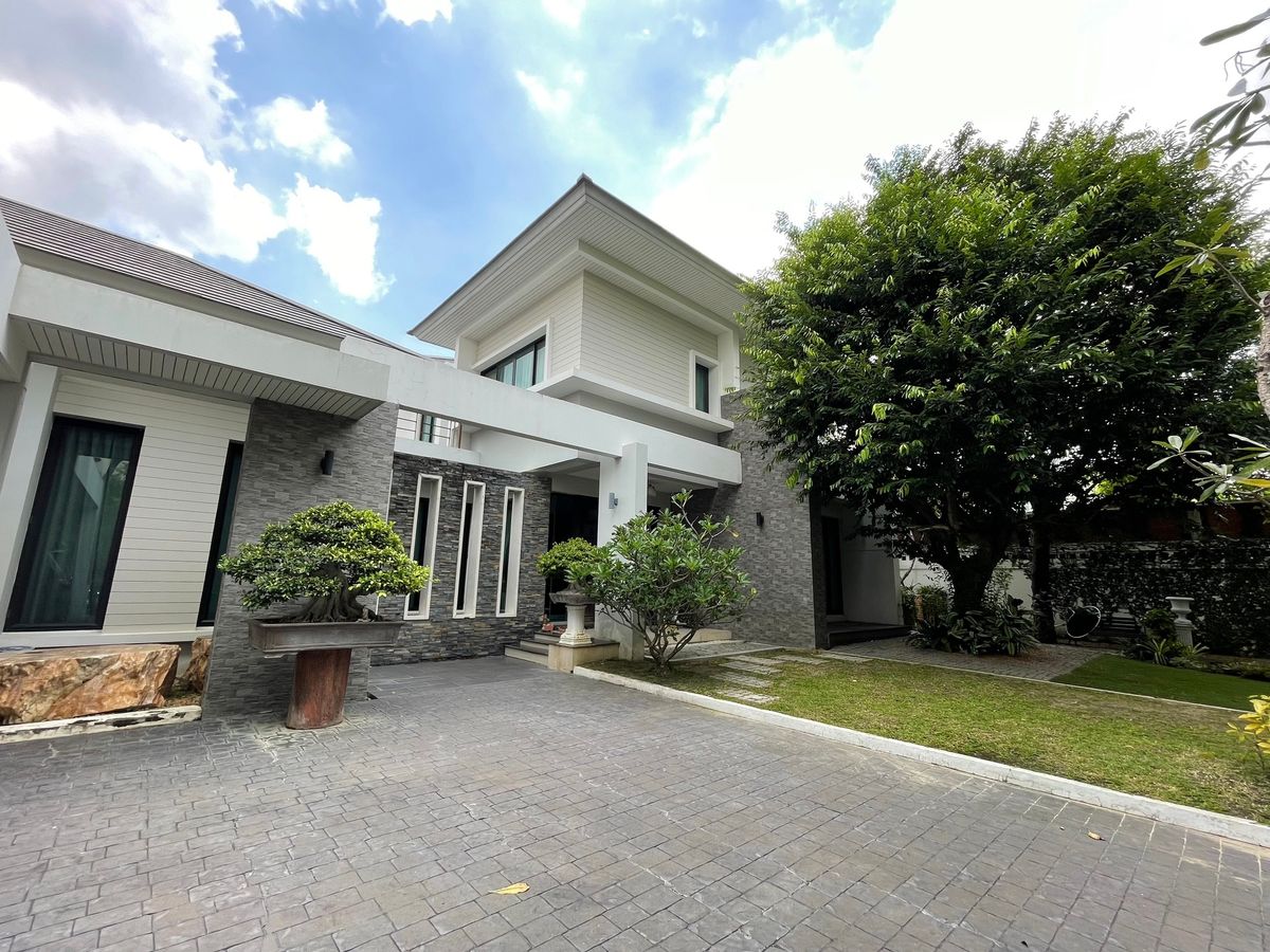 ขายบ้านปิ่นเกล้า จรัญสนิทวงศ์ : 🏡 ขายบ้านเดี่ยวหลังใหญ่ 2 ชั้น ติดถนนใหญ่ สาทร – ราชพฤกษ์ ดีไซน์หรู สร้างเองโดยบริษัทรับสร้างบ้านชั้นนำ พร้อมฮวงจุ้ยโดยซินแสชื่อดัง ✨