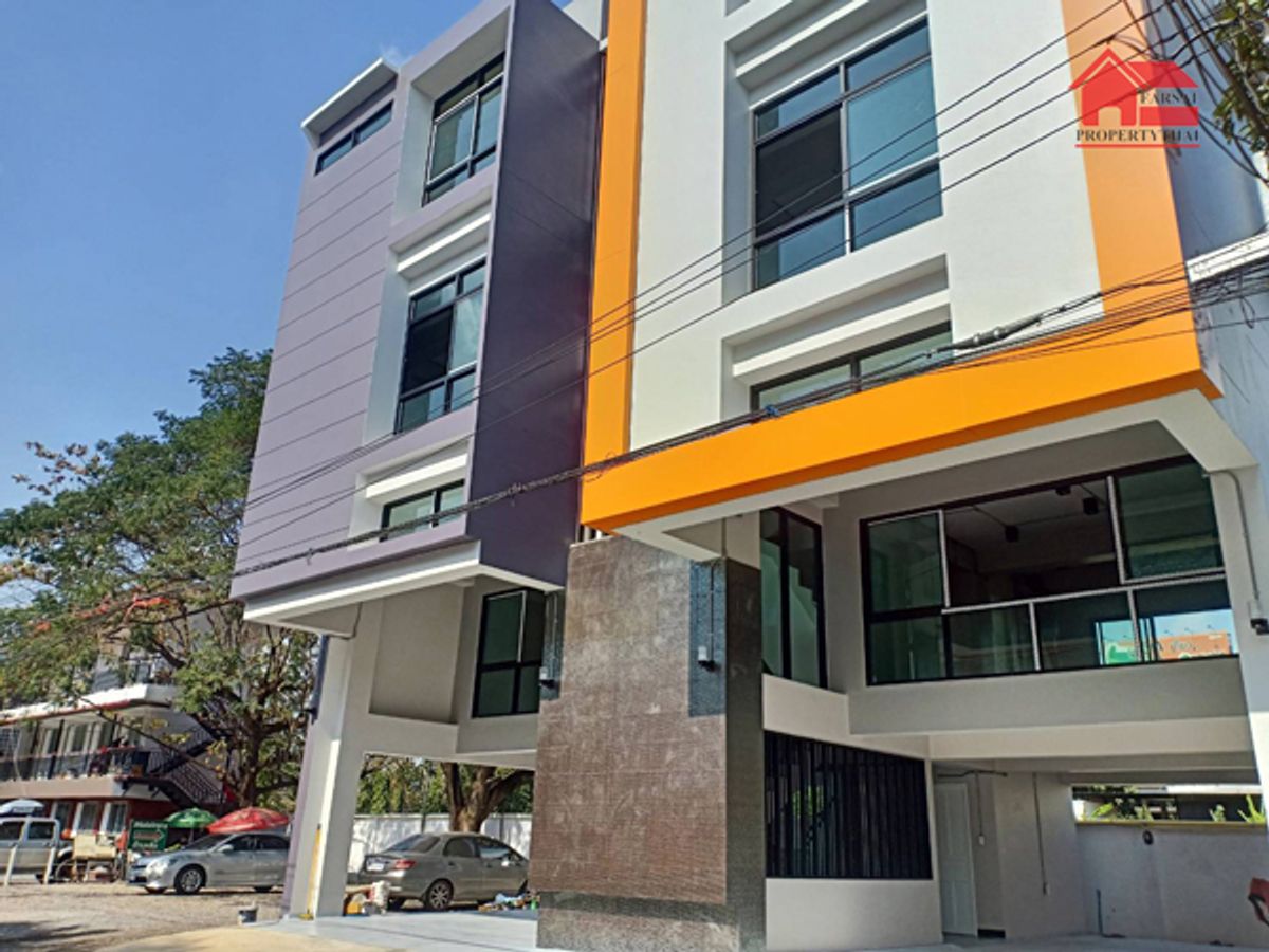 ให้เช่าอาคารพาณิชย์สะพานควาย จตุจักร : ให้เช่าบ้านเดี่ยวโฮมออฟฟิศ 4 ชั้น สร้างใหม่ เนื้อที่ 90 ตร.ม พื้นที่ใช้สอย 500 ตร.ม แอร์ เฟอร์บางส่วน ถนน รัชดา จตุจักร  ราคาเช่า 85,000 บ/ด