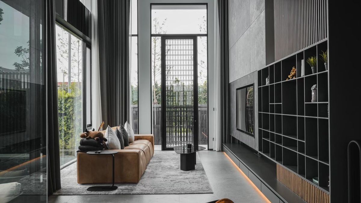 For SaleHouseLadkrabang, Suwannaphum Airport : 🔥 Urgent sale! Pool Villa, luxury back, corner, ready to be reduced from 34.9 million → only 29.9 million baht