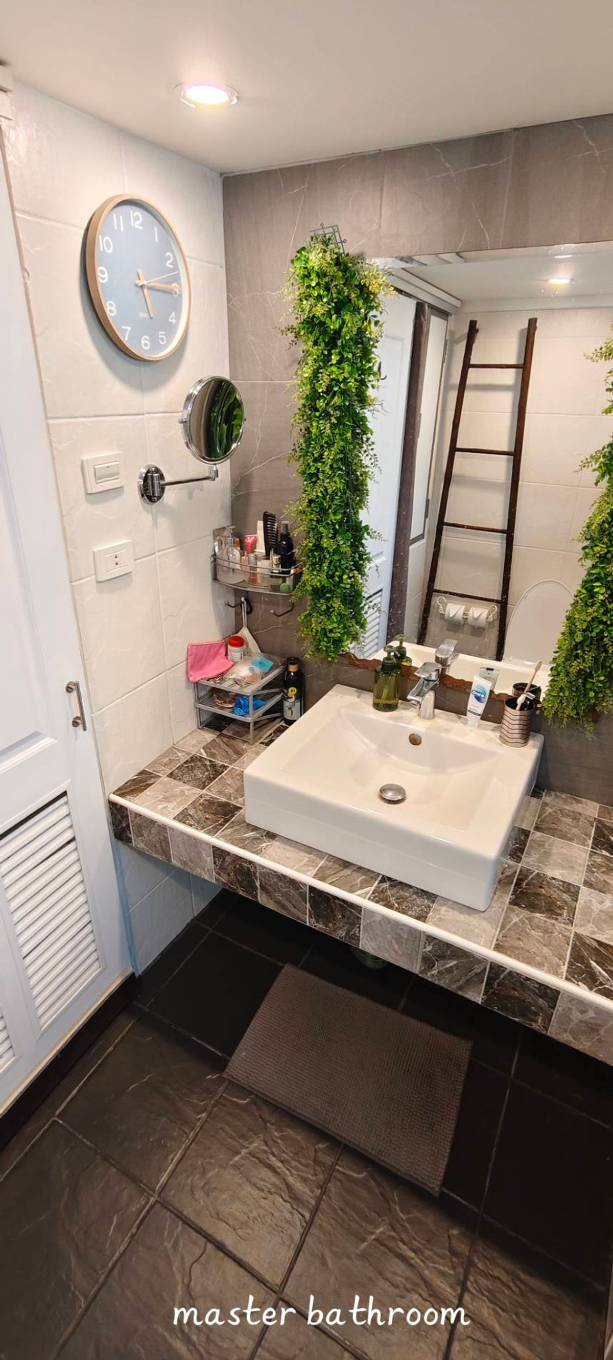 ขายคอนโดสุขุมวิท อโศก ทองหล่อ : 🏙️ ขายคอนโดหรู Rare Unit Pent House  ใจกลางสุขุมวิท Beverly Tower สุขุมวิท 13/1 – ใกล้ BTS นานา อโศก