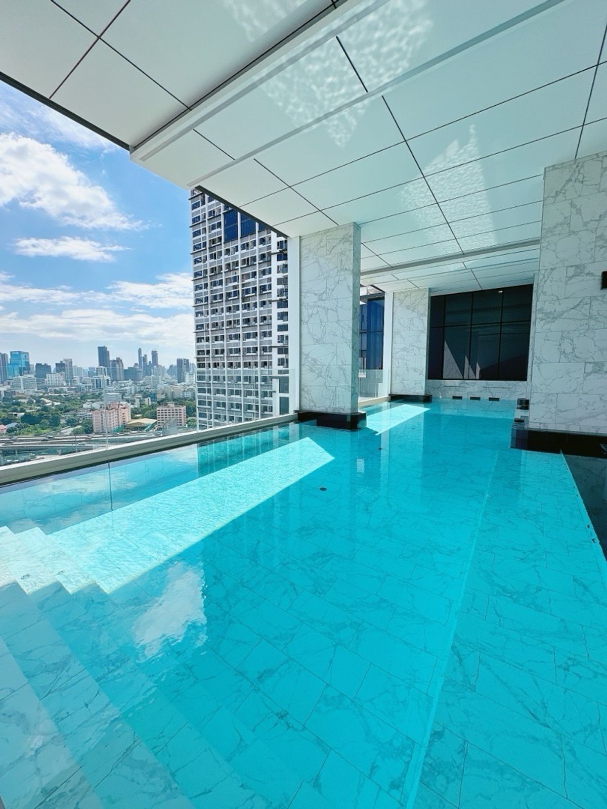 For SaleCondoRama9, Petchburi, RCA : 𝐋𝐀𝐍𝐃𝐌𝐀𝐑𝐊 @𝐌𝐑𝐓 𝐑𝐀𝐌𝐀 𝟗 Free down payment, comfortable installments 𝟏𝟐, 𝟎𝟎𝟎/month, full discount Ready Free every fee, yes, every urgent