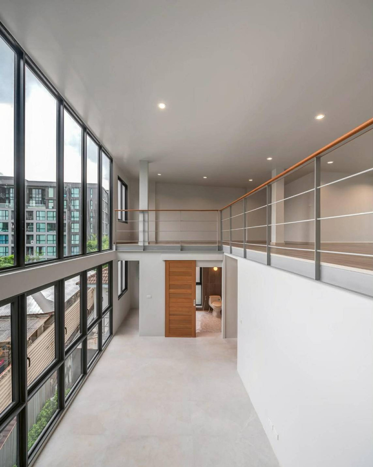 ขายสำนักงานสุขุมวิท อโศก ทองหล่อ : 🏢 อาคารสำนักงานให้เช่า / ขาย – สุขุมวิท 62 (RB893)