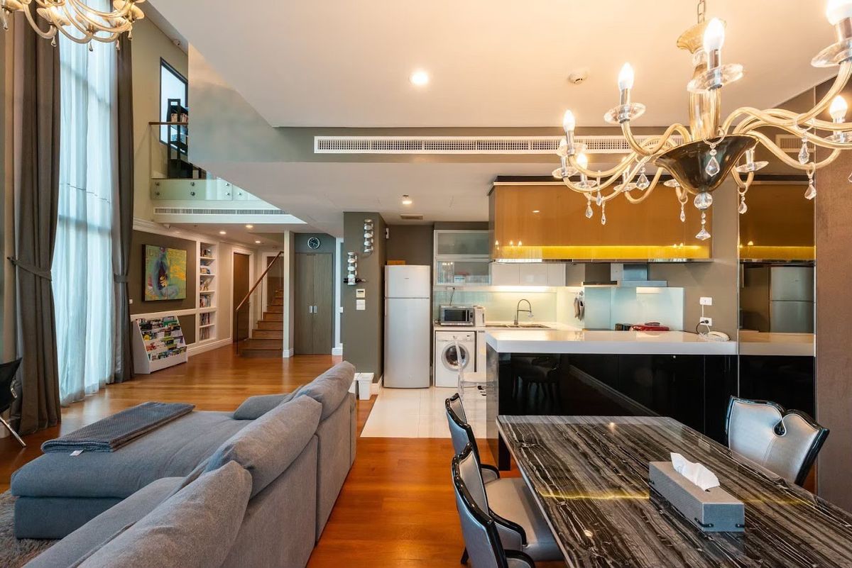 ให้เช่าคอนโดสุขุมวิท อโศก ทองหล่อ : For rent!! Bright Sukhumvit 24 is a high-rise condominium in Phrom Phong Duplex ultra luxury style