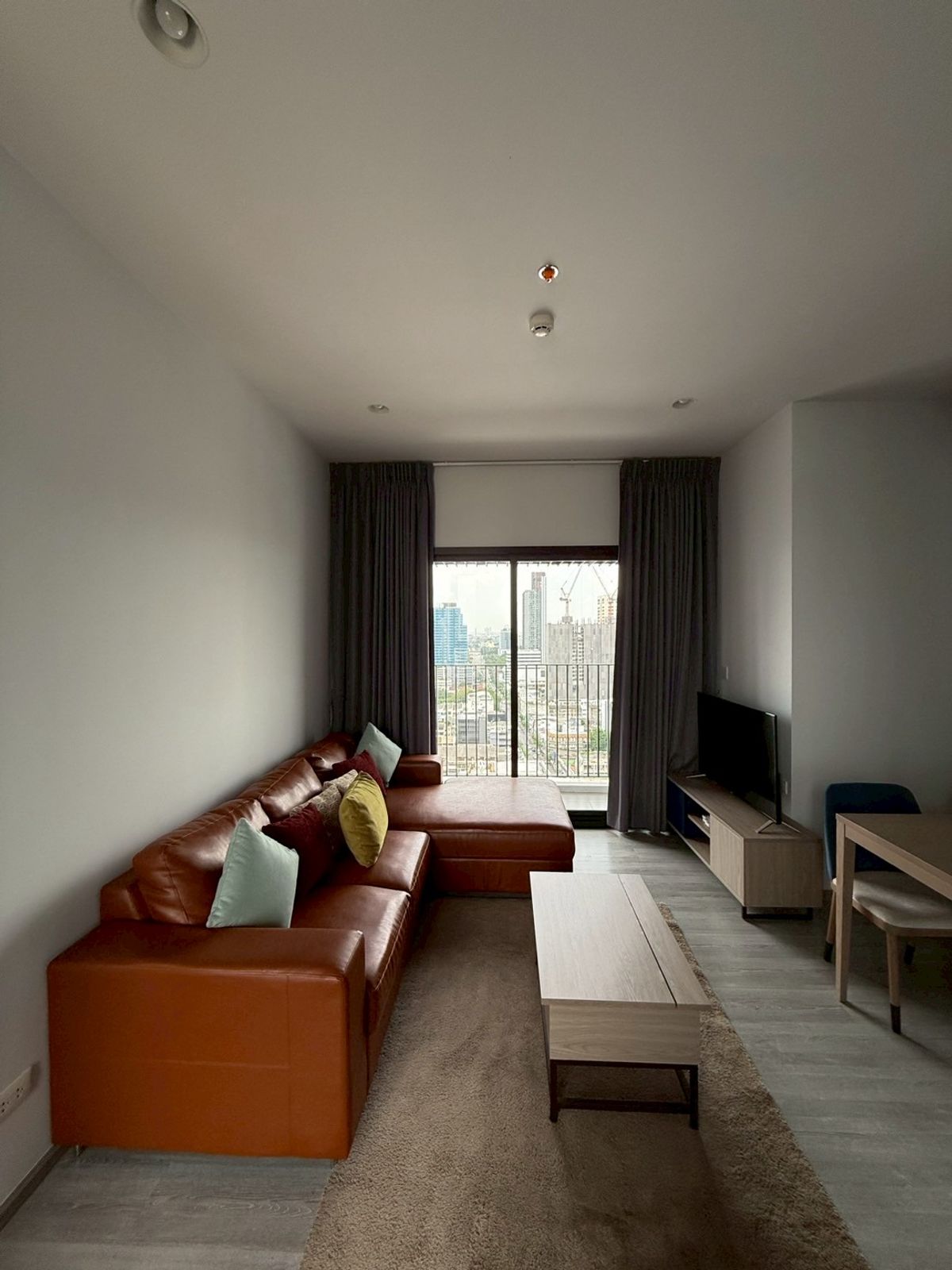 For RentCondoSukhumvit, Asoke, Thonglor : XT Ekkamai 2 bedrooms Conner unit