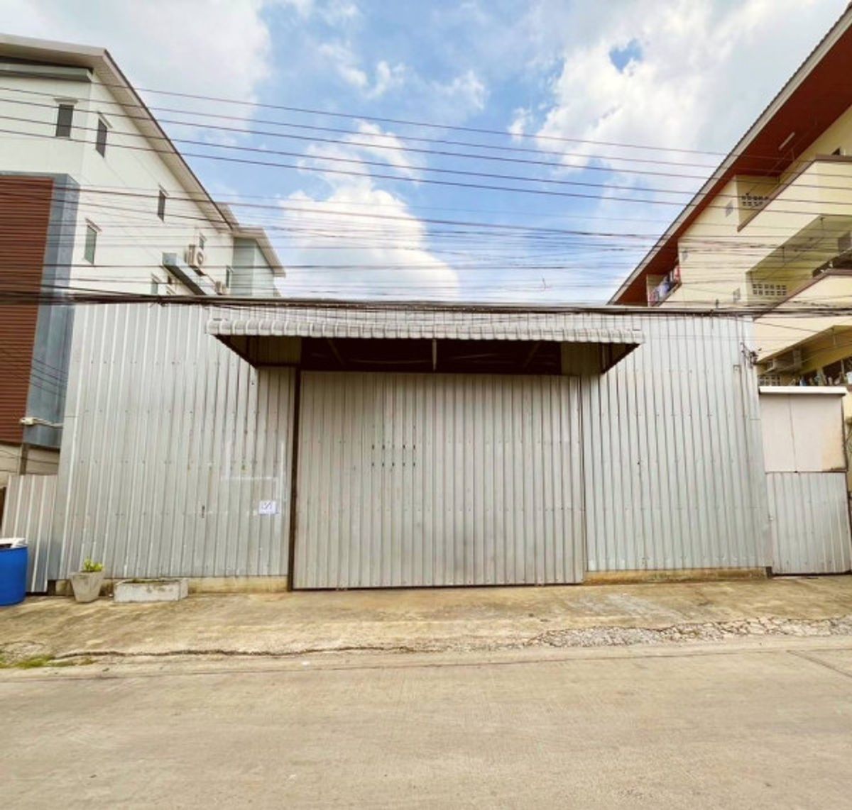 ให้เช่าโกดังลาดพร้าว101 แฮปปี้แลนด์ : ให้เช่าโกดัง + ออฟฟิศ ลาดพร้าว 101 ซ.โพธิ์แก้ว 3 | 300 ตร.ม. ทำเลดี ใกล้เลียบด่วน