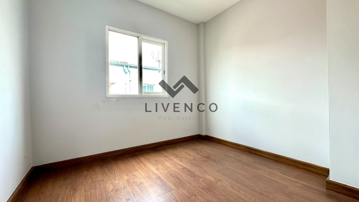 ขายทาวน์โฮมเอกชัย บางบอน : ขายบ้าน ทาวน์โฮม 2ชั้น The exclusive (สาทร-กัลปพฤกษ์) พื้นที่รอบบ้าน  Size ใหญ่พิเศษ 