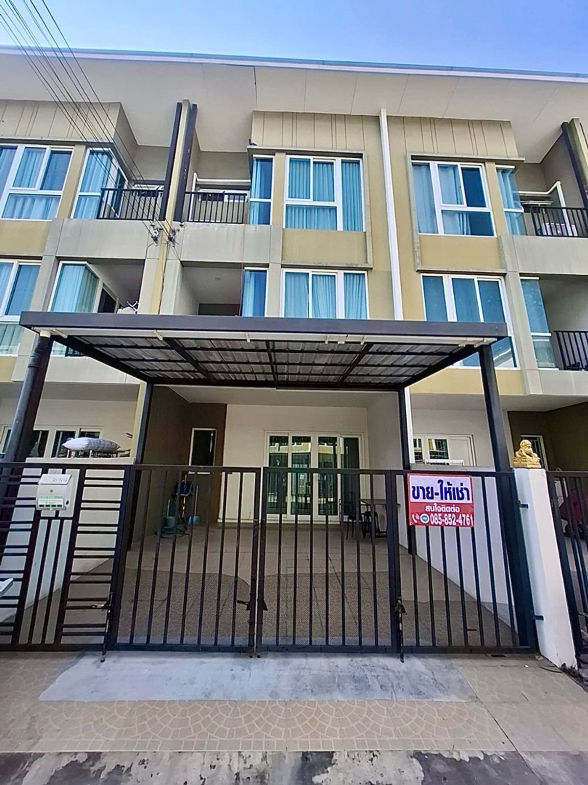 ทาวน์โฮมสมุทรปราการ สำโรง : บ้านสวยพร้อมอยู่ในโครงการ Bless Town บางนา