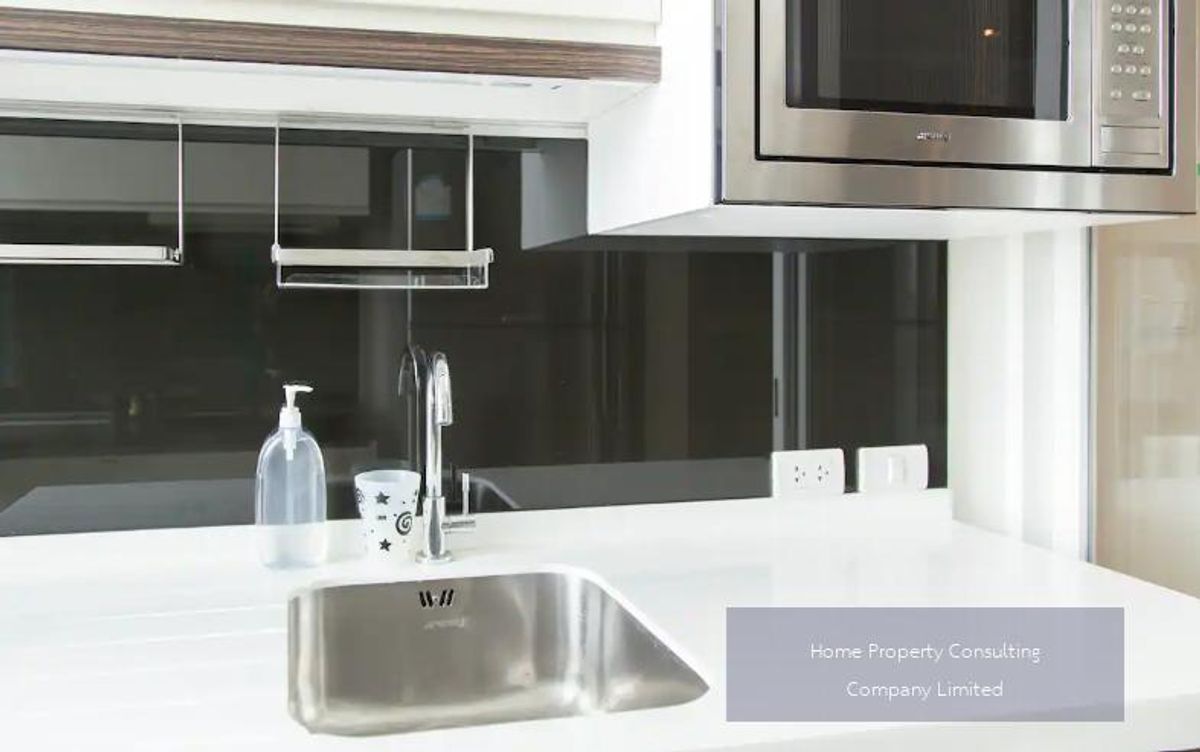 For SaleCondoOnnut, Udomsuk : Quick sale, cheap sales! The Room Sukhumvit 62, near BTS Punnawithi (14 m/1 minute, walking) interested in negotiating @condobkk (with @) Code H33189