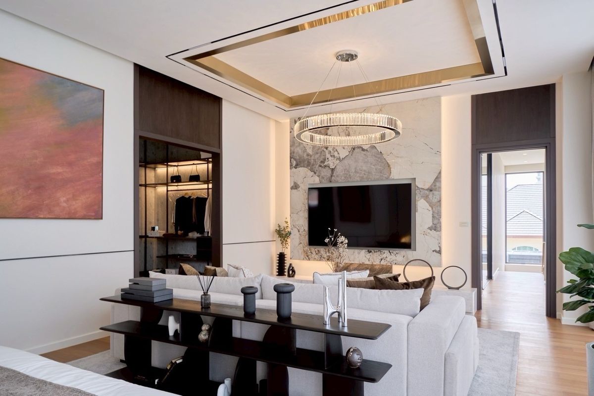 ขายบ้านลาดพร้าว เซ็นทรัลลาดพร้าว : 📢👇บ้านหรู 3 ชั้น ย่านลาดพร้าว พร้อมลิฟต์และสระว่ายน้ำส่วนตัว (ภาพบ้านตัวอย่าง)