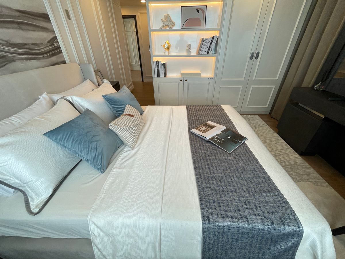 ขายคอนโดพระราม 9 เพชรบุรีตัดใหม่ RCA : ขายคอนโด แลนด์มาร์ค แอท เอ็มอาร์ทีเอ สเตชั่น: Penthouses 3 ห้องน้อน 3 ห้องน้ำ ตกแต่งครบพร้อมเข้าอยู่  นิยามใหม่ของการใช้ชีวิตใจกลางกรุงเทพฯ คอนโดมิเนียม Branded Residence โดย Cassia (Banyan Group) Mega Mixed-Use ใกล้ MRT สายสีส้ม เพียง 350 เมตร  