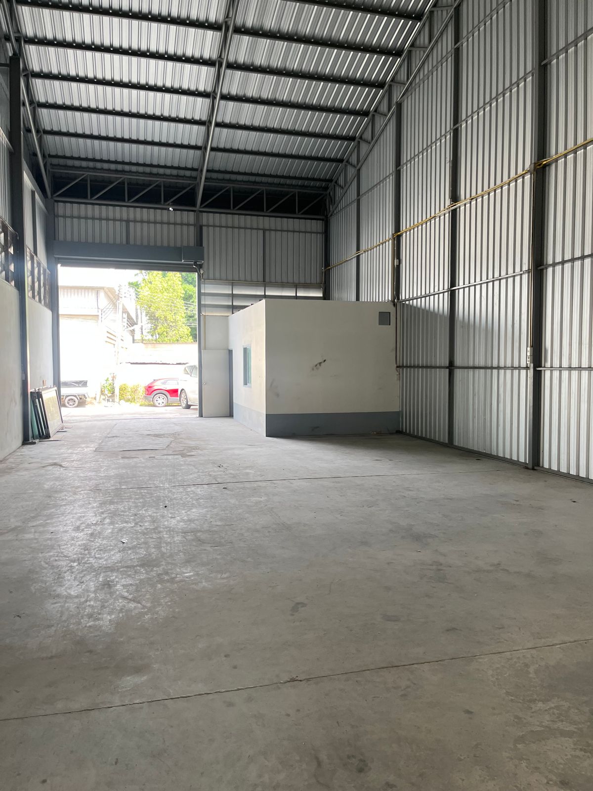 For RentWarehouseChaengwatana, Muangthong : Rent a warehouse 160 sqm. Good location, cheap price, Pak Kred Tiwanon-Srisaman-Songprapha-Muang Thong Thani