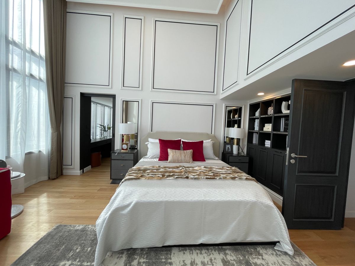 ขายคอนโดพระราม 9 เพชรบุรีตัดใหม่ RCA : ขายคอนโด แลนด์มาร์ค แอท เอ็มอาร์ทีเอ สเตชั่น: Penthouses 3 ห้องน้อน 3 ห้องน้ำ ตกแต่งครบพร้อมเข้าอยู่  นิยามใหม่ของการใช้ชีวิตใจกลางกรุงเทพฯ คอนโดมิเนียม Branded Residence โดย Cassia (Banyan Group) Mega Mixed-Use ใกล้ MRT สายสีส้ม เพียง 350 เมตร  