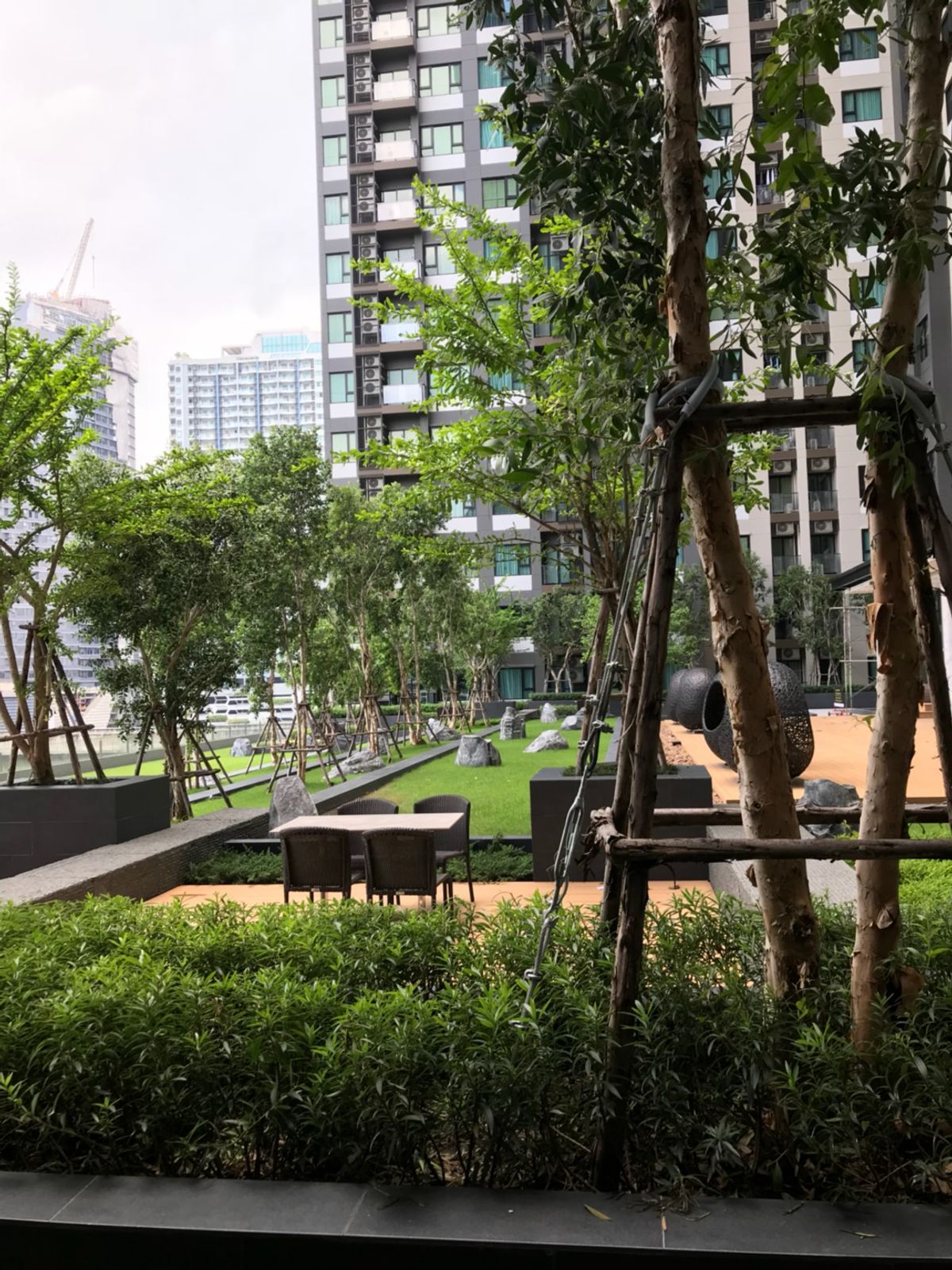 For RentCondoRama9, Petchburi, RCA : Life Asoke ✨ 30 sq.m. Fully Furnished ✨ 📞 Line: @pukkhome (with @)