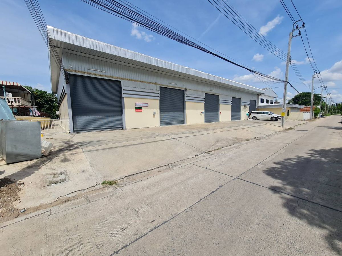 For RentWarehouseChaengwatana, Muangthong : Rent a warehouse 160 sqm. Good location, cheap price, Pak Kred Tiwanon-Srisaman-Songprapha-Muang Thong Thani