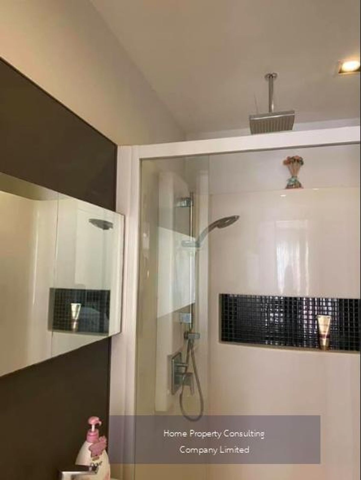 For SaleCondoOnnut, Udomsuk : Quick sale, cheap sales! The Room Sukhumvit 62, near BTS Punnawithi (14 m/1 minute, walking) interested in negotiating @condobkk (with @) Code H33190