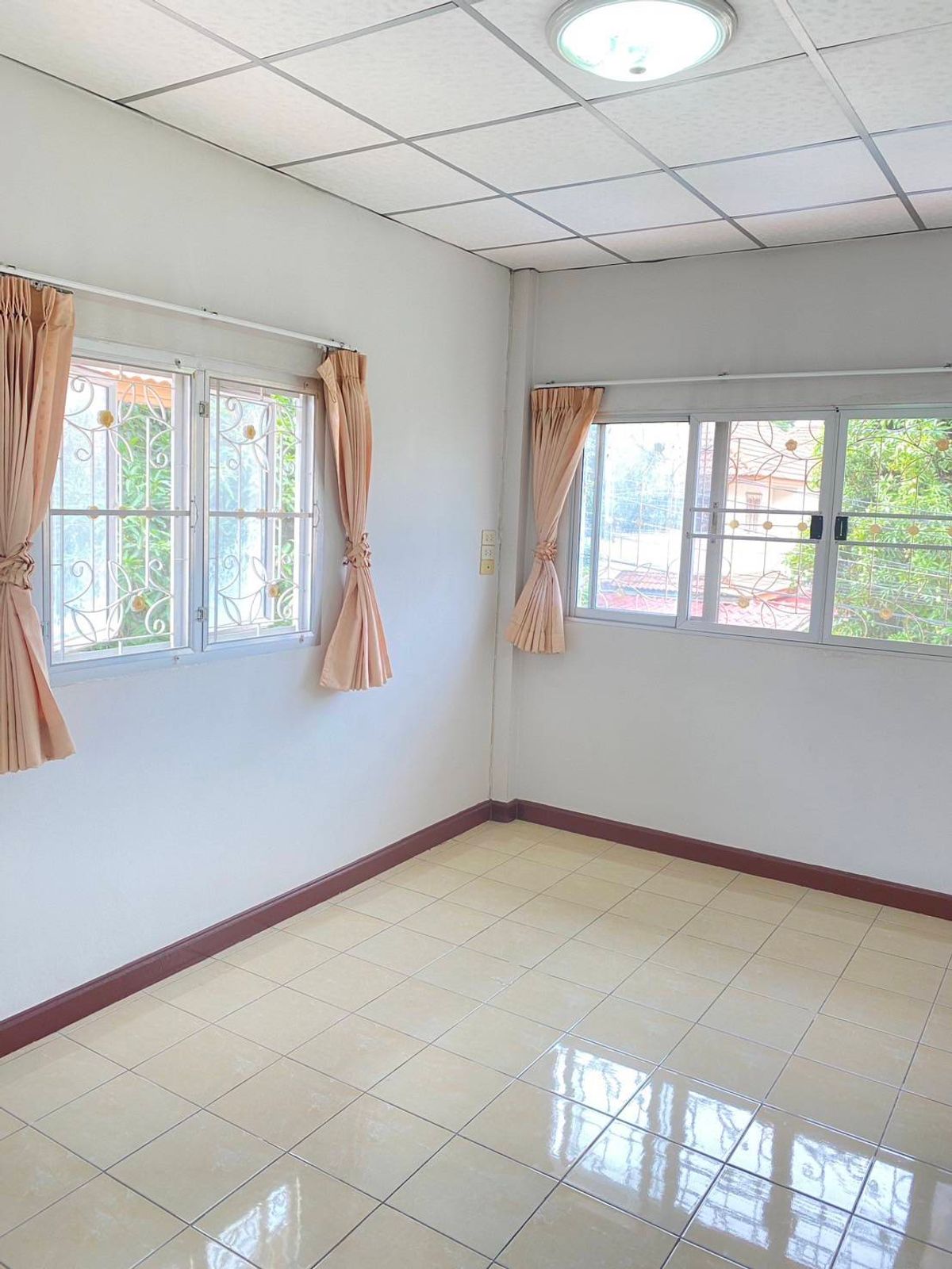 For SaleHouseBang kae, Phetkasem : The cheapest detached house in the project, good location, convenient to travel near the department stores and schools.