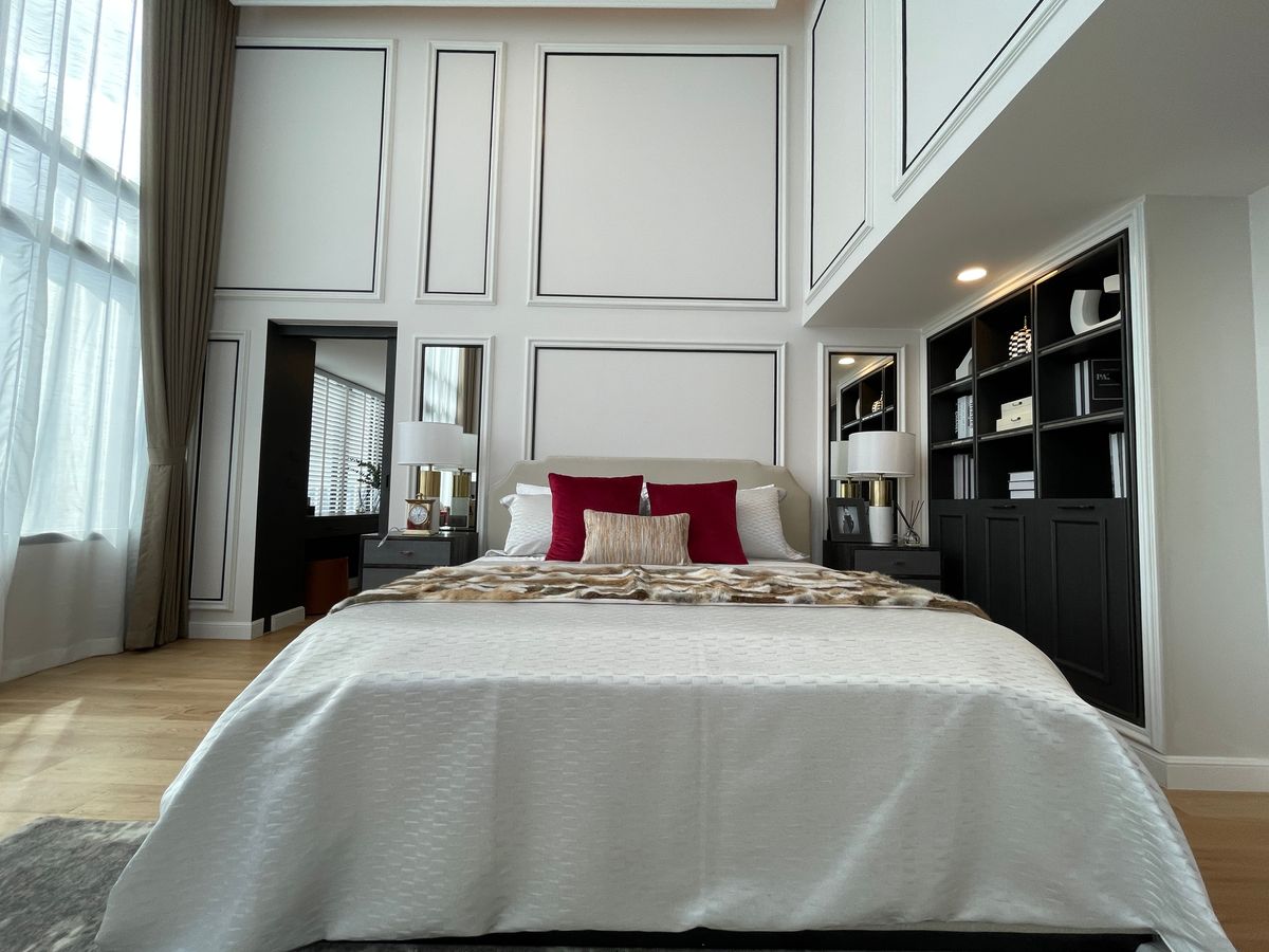 ขายคอนโดพระราม 9 เพชรบุรีตัดใหม่ RCA : ขายคอนโด แลนด์มาร์ค แอท เอ็มอาร์ทีเอ สเตชั่น: Penthouses 3 ห้องน้อน 3 ห้องน้ำ ตกแต่งครบพร้อมเข้าอยู่  นิยามใหม่ของการใช้ชีวิตใจกลางกรุงเทพฯ คอนโดมิเนียม Branded Residence โดย Cassia (Banyan Group) Mega Mixed-Use ใกล้ MRT สายสีส้ม เพียง 350 เมตร  