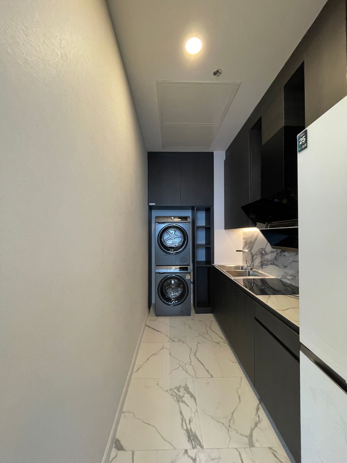 ขายคอนโดพระราม 9 เพชรบุรีตัดใหม่ RCA : ขายคอนโด แลนด์มาร์ค แอท เอ็มอาร์ทีเอ สเตชั่น: Penthouses 3 ห้องน้อน 3 ห้องน้ำ ตกแต่งครบพร้อมเข้าอยู่  นิยามใหม่ของการใช้ชีวิตใจกลางกรุงเทพฯ คอนโดมิเนียม Branded Residence โดย Cassia (Banyan Group) Mega Mixed-Use ใกล้ MRT สายสีส้ม เพียง 350 เมตร  