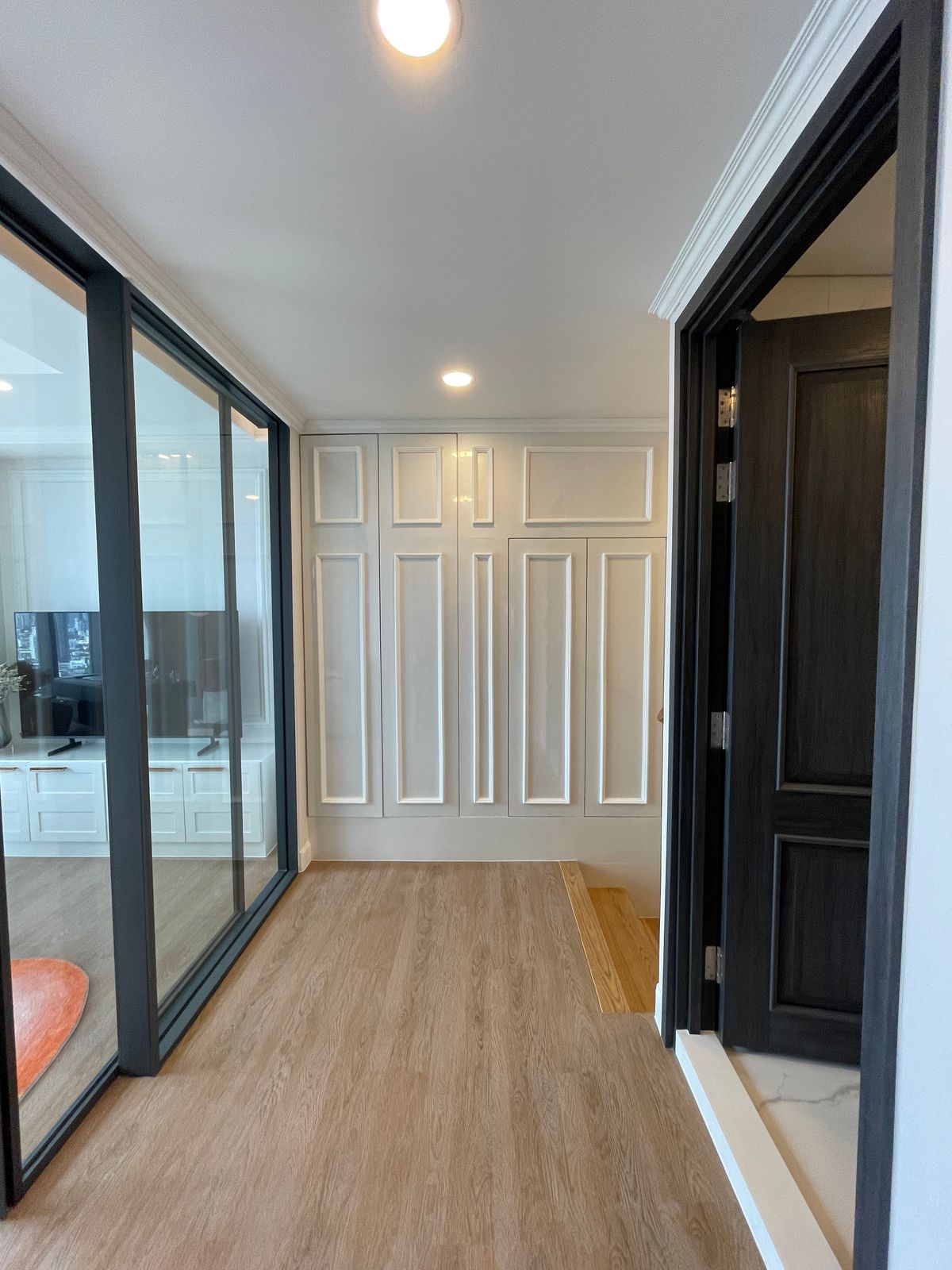 ขายคอนโดพระราม 9 เพชรบุรีตัดใหม่ RCA : ขายคอนโด แลนด์มาร์ค แอท เอ็มอาร์ทีเอ สเตชั่น: Penthouses 3 ห้องน้อน 3 ห้องน้ำ ตกแต่งครบพร้อมเข้าอยู่  นิยามใหม่ของการใช้ชีวิตใจกลางกรุงเทพฯ คอนโดมิเนียม Branded Residence โดย Cassia (Banyan Group) Mega Mixed-Use ใกล้ MRT สายสีส้ม เพียง 350 เมตร  