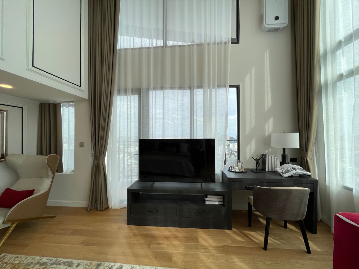 ขายคอนโดพระราม 9 เพชรบุรีตัดใหม่ RCA : ขายคอนโด แลนด์มาร์ค แอท เอ็มอาร์ทีเอ สเตชั่น: Penthouses 3 ห้องน้อน 3 ห้องน้ำ ตกแต่งครบพร้อมเข้าอยู่  นิยามใหม่ของการใช้ชีวิตใจกลางกรุงเทพฯ คอนโดมิเนียม Branded Residence โดย Cassia (Banyan Group) Mega Mixed-Use ใกล้ MRT สายสีส้ม เพียง 350 เมตร  