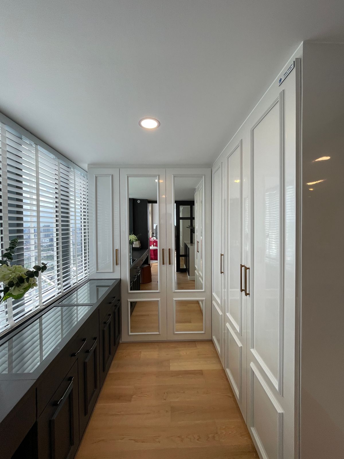 ขายคอนโดพระราม 9 เพชรบุรีตัดใหม่ RCA : ขายคอนโด แลนด์มาร์ค แอท เอ็มอาร์ทีเอ สเตชั่น: Penthouses 3 ห้องน้อน 3 ห้องน้ำ ตกแต่งครบพร้อมเข้าอยู่  นิยามใหม่ของการใช้ชีวิตใจกลางกรุงเทพฯ คอนโดมิเนียม Branded Residence โดย Cassia (Banyan Group) Mega Mixed-Use ใกล้ MRT สายสีส้ม เพียง 350 เมตร  