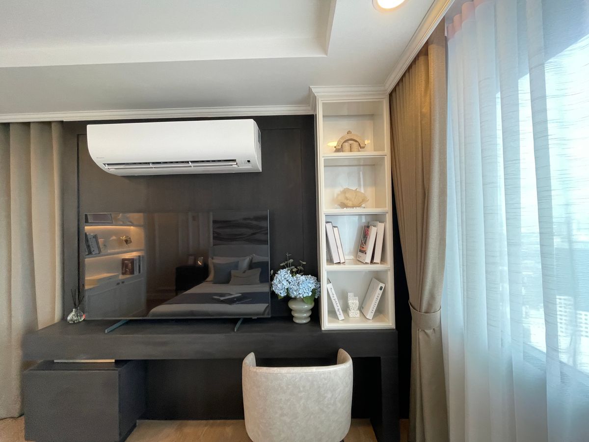 ขายคอนโดพระราม 9 เพชรบุรีตัดใหม่ RCA : ขายคอนโด แลนด์มาร์ค แอท เอ็มอาร์ทีเอ สเตชั่น: Penthouses 3 ห้องน้อน 3 ห้องน้ำ ตกแต่งครบพร้อมเข้าอยู่  นิยามใหม่ของการใช้ชีวิตใจกลางกรุงเทพฯ คอนโดมิเนียม Branded Residence โดย Cassia (Banyan Group) Mega Mixed-Use ใกล้ MRT สายสีส้ม เพียง 350 เมตร  