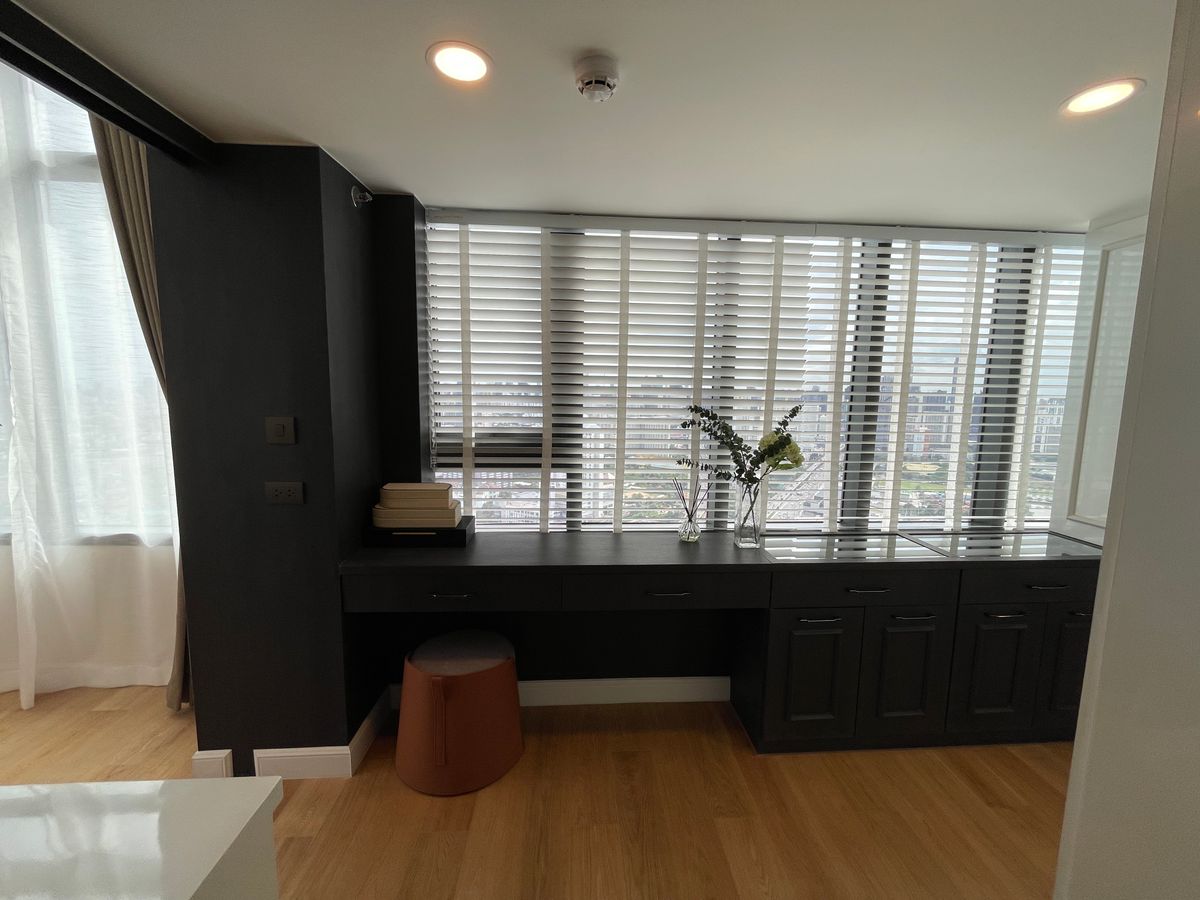 ขายคอนโดพระราม 9 เพชรบุรีตัดใหม่ RCA : ขายคอนโด แลนด์มาร์ค แอท เอ็มอาร์ทีเอ สเตชั่น: Penthouses 3 ห้องน้อน 3 ห้องน้ำ ตกแต่งครบพร้อมเข้าอยู่  นิยามใหม่ของการใช้ชีวิตใจกลางกรุงเทพฯ คอนโดมิเนียม Branded Residence โดย Cassia (Banyan Group) Mega Mixed-Use ใกล้ MRT สายสีส้ม เพียง 350 เมตร  