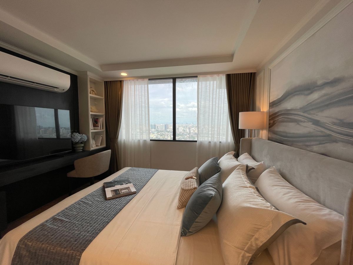 ขายคอนโดพระราม 9 เพชรบุรีตัดใหม่ RCA : ขายคอนโด แลนด์มาร์ค แอท เอ็มอาร์ทีเอ สเตชั่น: Penthouses 3 ห้องน้อน 3 ห้องน้ำ ตกแต่งครบพร้อมเข้าอยู่  นิยามใหม่ของการใช้ชีวิตใจกลางกรุงเทพฯ คอนโดมิเนียม Branded Residence โดย Cassia (Banyan Group) Mega Mixed-Use ใกล้ MRT สายสีส้ม เพียง 350 เมตร  