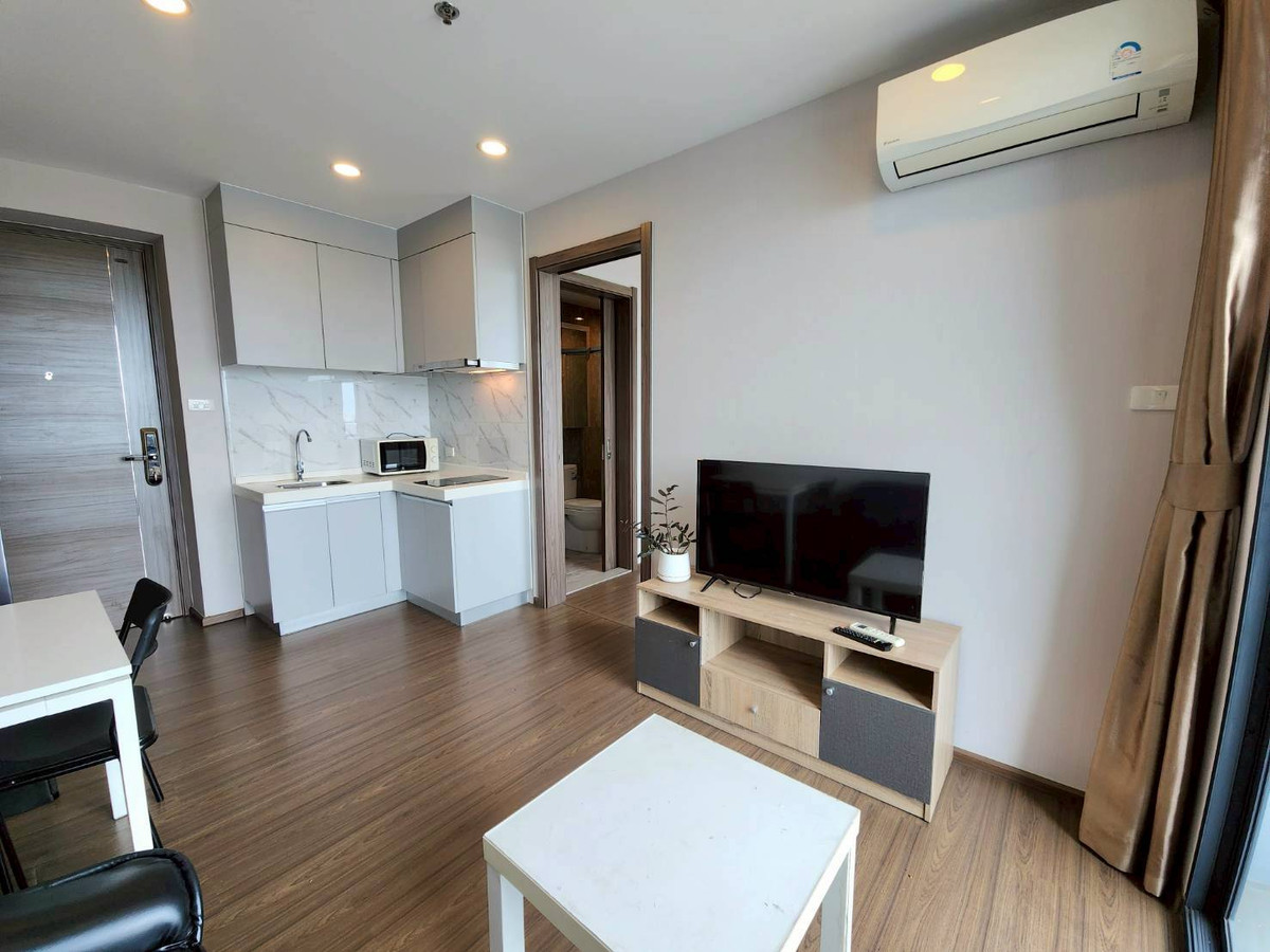 For RentCondoRatchadapisek, Huaikwang, Suttisan : 🔴12,500฿🔴 𝐀𝐫𝐭𝐢𝐬𝐚𝐧 𝐑𝐚𝐭𝐜𝐡𝐚𝐝𝐚┃Artisan Ratchada ✅ near MRT Cultural Center Happy to serve you. If interested, contact 𝙇𝙄𝙉𝙀 (reply very quickly):​📱 Asset code​ 6811-0810📱: Line ID:@bbcondo88
