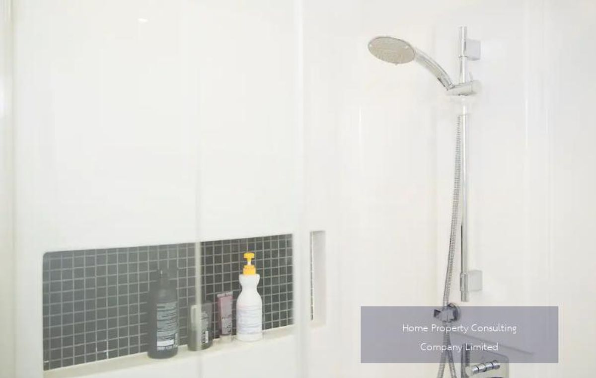 For SaleCondoOnnut, Udomsuk : Quick sale, cheap sales! The Room Sukhumvit 62, near BTS Punnawithi (14 m/1 minute, walking) interested in negotiating @condobkk (with @) Code H33189