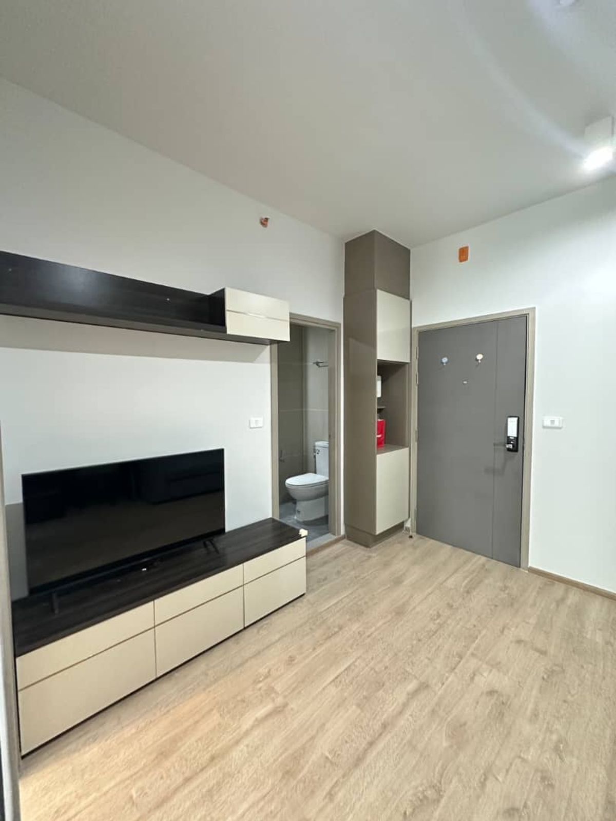 ให้เช่าคอนโดพระราม 9 เพชรบุรีตัดใหม่ RCA : For rent Ideo rama 9 -Asoke, near mrt-rama 9
