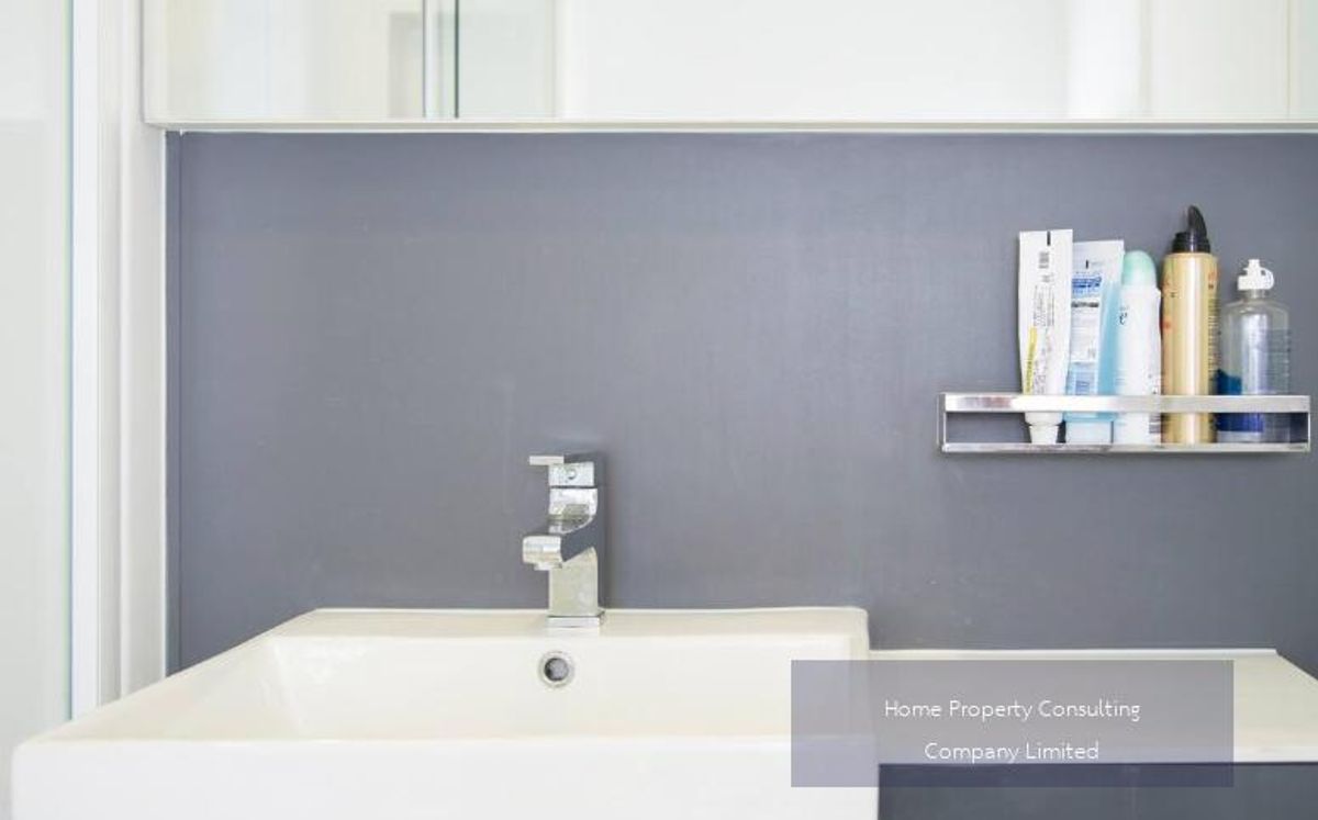 For SaleCondoOnnut, Udomsuk : Quick sale, cheap sales! The Room Sukhumvit 62, near BTS Punnawithi (14 m/1 minute, walking) interested in negotiating @condobkk (with @) Code H33189