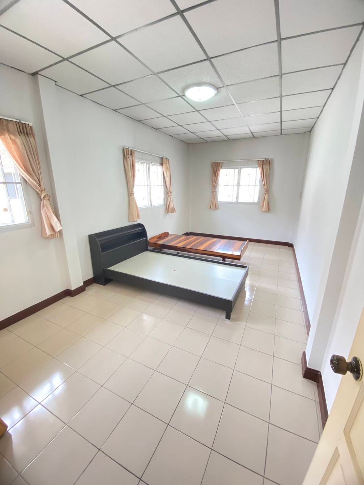 For SaleHouseBang kae, Phetkasem : The cheapest detached house in the project, good location, convenient to travel near the department stores and schools.