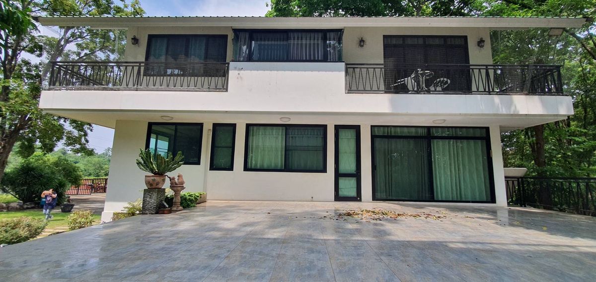 For SaleHousePak Chong KhaoYai : Sell ​​Khao Yai Villa, Pak Chong 2 rai.