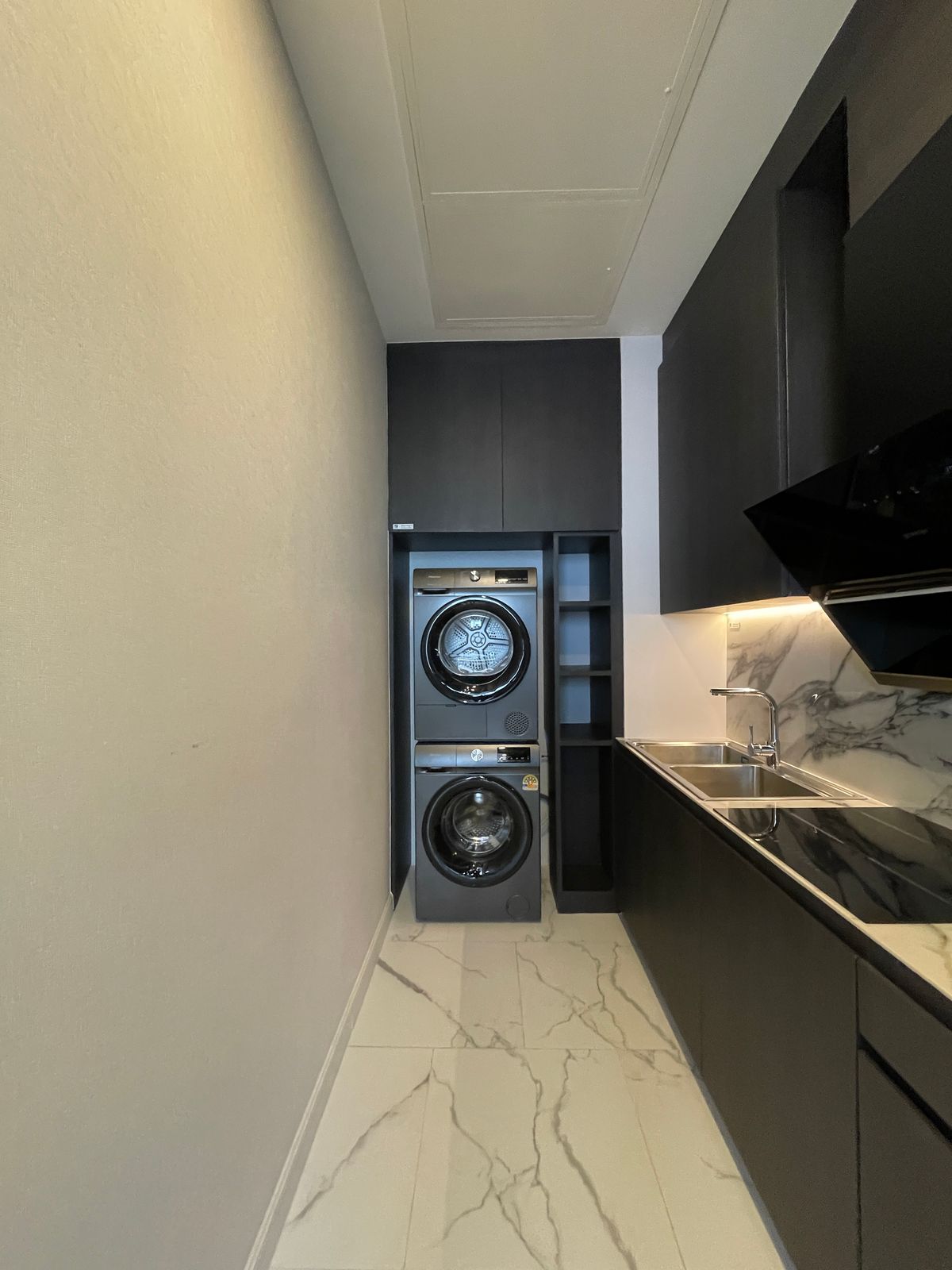 ขายคอนโดพระราม 9 เพชรบุรีตัดใหม่ RCA : ขายคอนโด แลนด์มาร์ค แอท เอ็มอาร์ทีเอ สเตชั่น: Penthouses 3 ห้องน้อน 3 ห้องน้ำ ตกแต่งครบพร้อมเข้าอยู่  นิยามใหม่ของการใช้ชีวิตใจกลางกรุงเทพฯ คอนโดมิเนียม Branded Residence โดย Cassia (Banyan Group) Mega Mixed-Use ใกล้ MRT สายสีส้ม เพียง 350 เมตร  