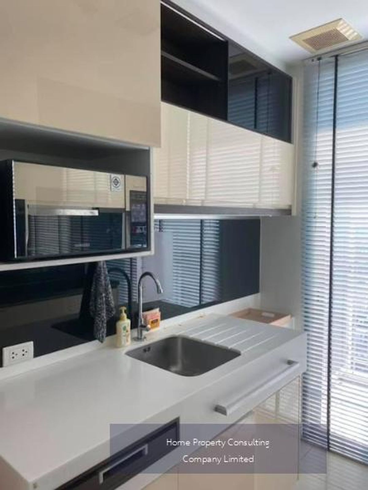 For SaleCondoOnnut, Udomsuk : Quick sale, cheap sales! The Room Sukhumvit 62, near BTS Punnawithi (14 m/1 minute, walking) interested in negotiating @condobkk (with @) Code H33190