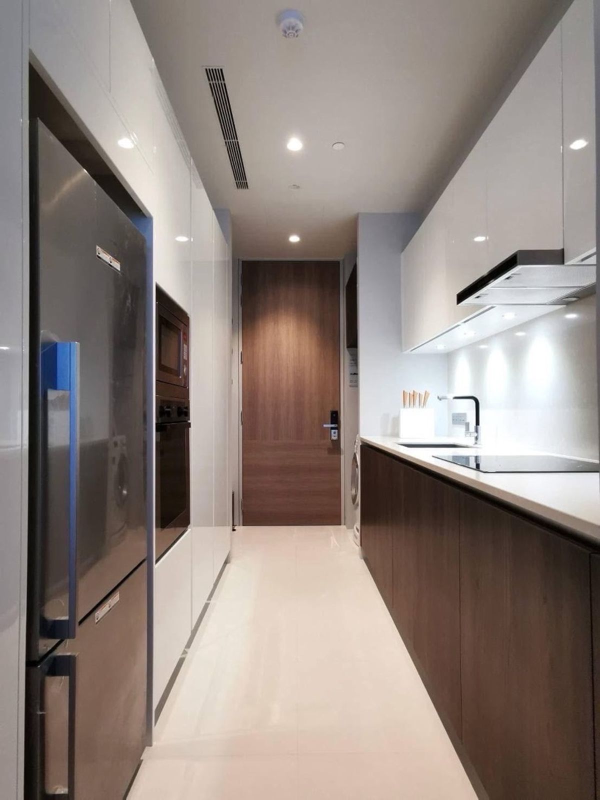 ขายคอนโดสุขุมวิท อโศก ทองหล่อ : 📍𝐓𝐄𝐋𝐀 𝐓𝐡𝐨𝐧𝐠𝐥𝐨𝐫 ขนาด 111 Sq.m 2 bed 2 bath เพียง 41.9 MB เท่านั้น !! ติดต่อ 086-795-9997 (จิมมี่)