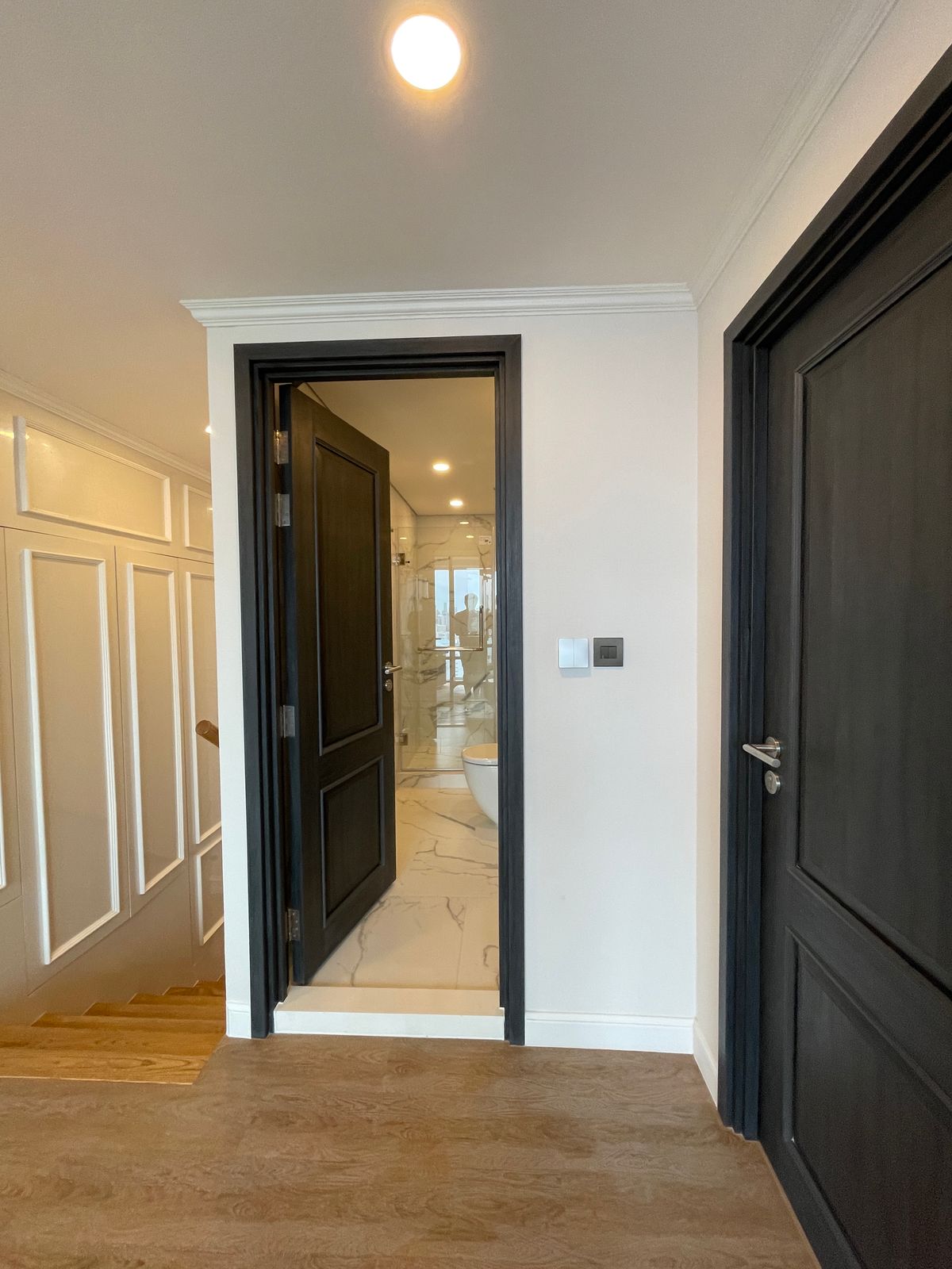 ขายคอนโดพระราม 9 เพชรบุรีตัดใหม่ RCA : ขายคอนโด แลนด์มาร์ค แอท เอ็มอาร์ทีเอ สเตชั่น: Penthouses 3 ห้องน้อน 3 ห้องน้ำ ตกแต่งครบพร้อมเข้าอยู่  นิยามใหม่ของการใช้ชีวิตใจกลางกรุงเทพฯ คอนโดมิเนียม Branded Residence โดย Cassia (Banyan Group) Mega Mixed-Use ใกล้ MRT สายสีส้ม เพียง 350 เมตร  