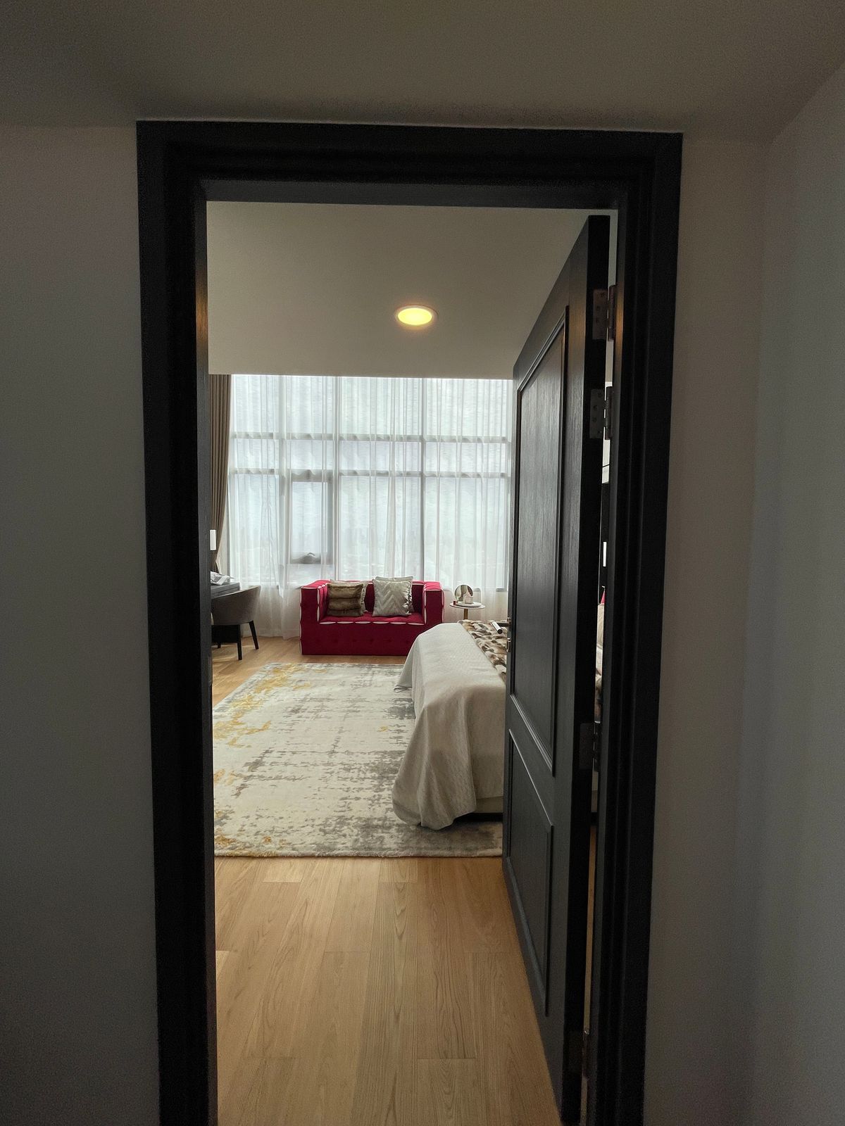 ขายคอนโดพระราม 9 เพชรบุรีตัดใหม่ RCA : ขายคอนโด แลนด์มาร์ค แอท เอ็มอาร์ทีเอ สเตชั่น: Penthouses 3 ห้องน้อน 3 ห้องน้ำ ตกแต่งครบพร้อมเข้าอยู่  นิยามใหม่ของการใช้ชีวิตใจกลางกรุงเทพฯ คอนโดมิเนียม Branded Residence โดย Cassia (Banyan Group) Mega Mixed-Use ใกล้ MRT สายสีส้ม เพียง 350 เมตร  