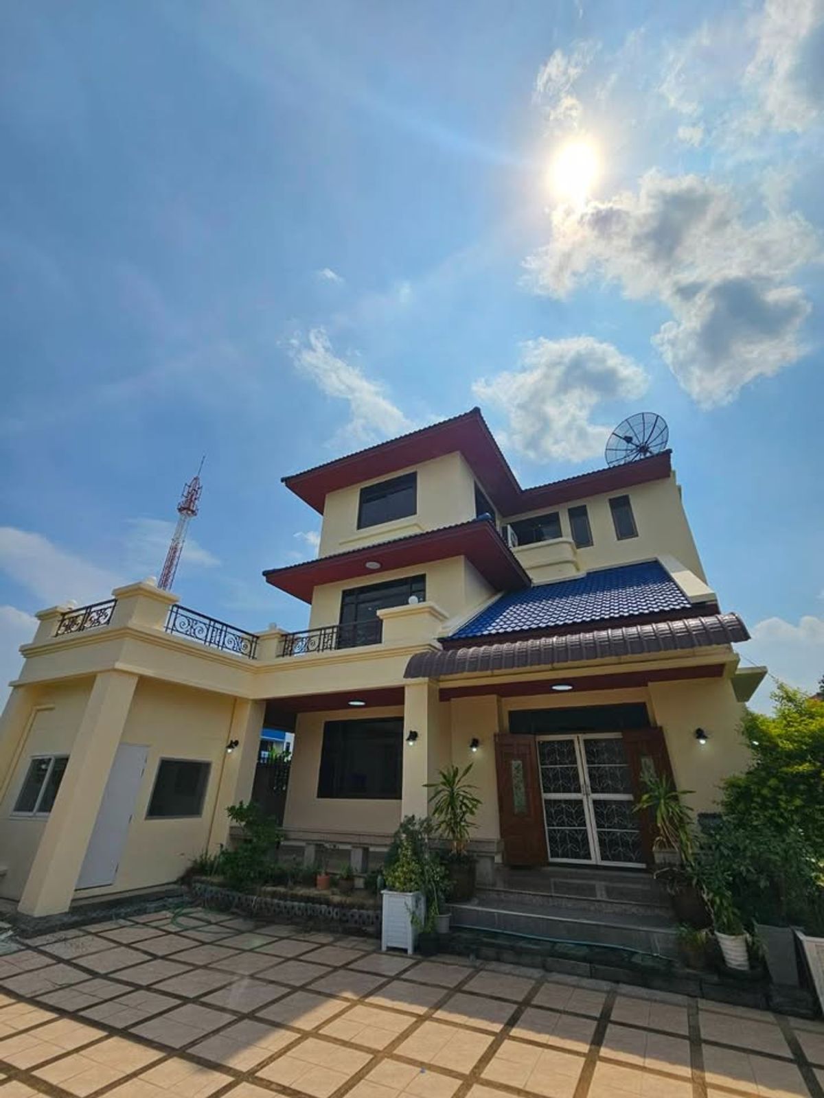 ให้เช่าบ้านลาดพร้าว101 แฮปปี้แลนด์ : บ้านเดี่ยว 3 ชั้น ทำเลดี ตกแต่งสวยงาม ให้เช่า ย่านลาดพร้าว-บางกะปิ ใกล้ฟู้ดแลนด์ ลาดพร้าว