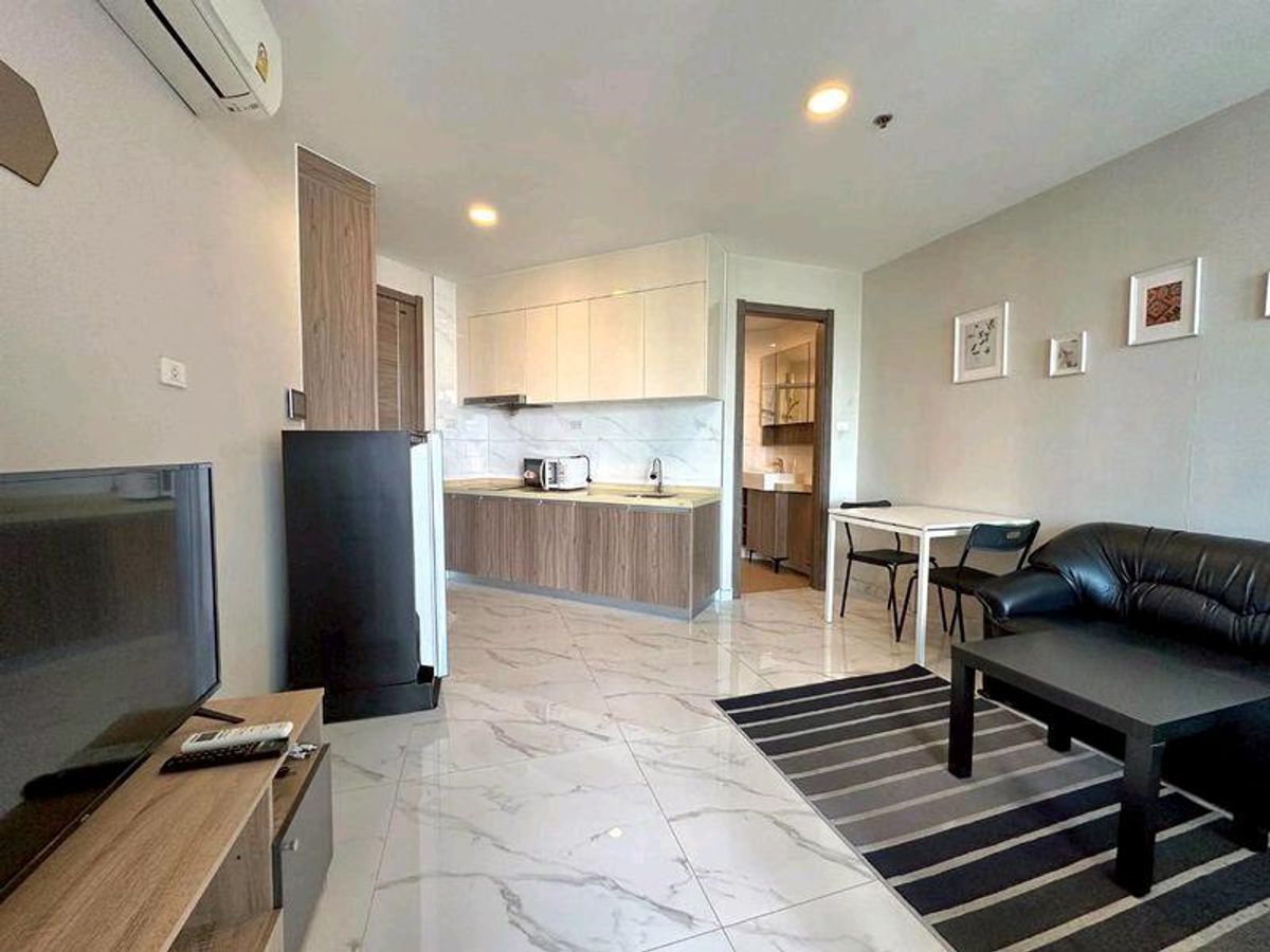 For RentCondoRatchadapisek, Huaikwang, Suttisan : 🔴11,000 ฿ 🔴 𝐀𝐫𝐭𝐢𝐬𝐚𝐧 𝐑𝐚𝐭𝐜𝐡𝐚𝐝𝐚┃ Artisan Ratchada ✅ Near MRT Cultural Center Happy to service 🙏 Interested in greeting 𝙇𝙄𝙉𝙀 Mana (answer very quickly): 📱 Property code 6806-0601 📱: ID LINE:@bbcondo88