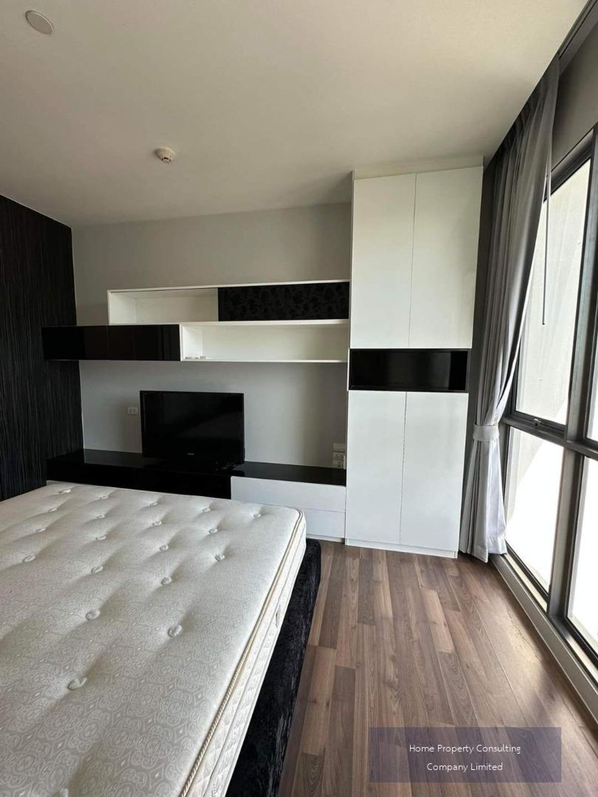 For SaleCondoOnnut, Udomsuk : Quick sale, cheap sales! The Room Sukhumvit 62, near BTS Punnawithi (14 m/1 minute), interested in negotiating @condobkk (with @) Code H33188