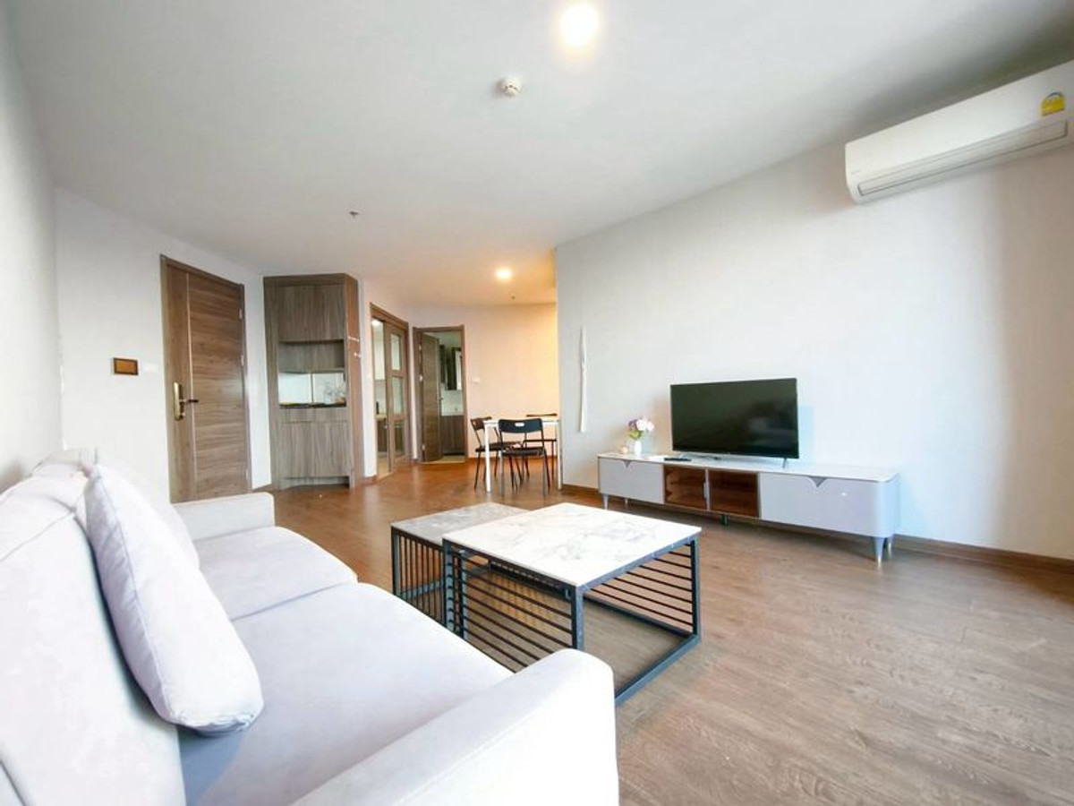 ให้เช่าคอนโดรัชดา ห้วยขวาง : 🔴23,000฿🔴 𝐀𝐫𝐭𝐢𝐬𝐚𝐧 𝐑𝐚𝐭𝐜𝐡𝐚𝐝𝐚┃อาร์ติซาน รัชดา ✅ ใกล้ MRT ศูนย์วัฒนธรรม​ ยินดีบริการ🙏สนใจทัก 𝙇𝙄𝙉𝙀 มานะคะ (ตอบไวมาก):​📱 รหัสทรัพย์​ 6901-0803📱: ไอดีไลน์:@bbcondo88