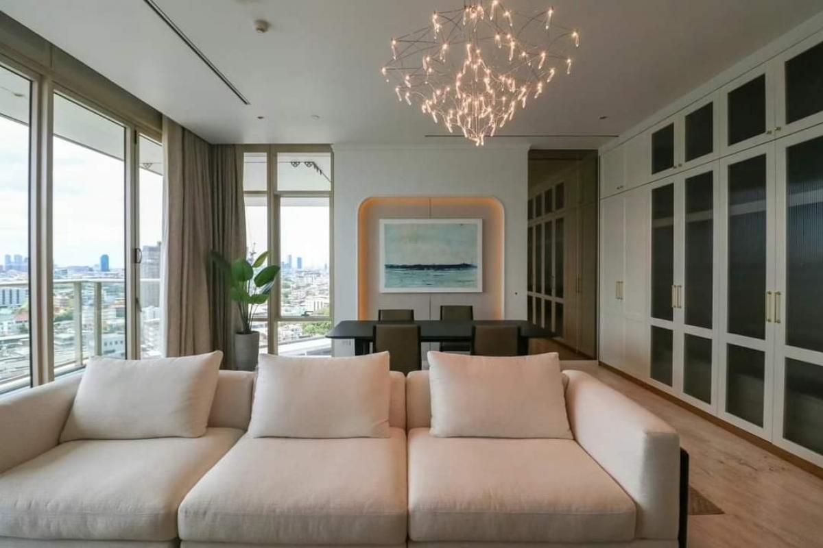 ให้เช่าคอนโดสาทร นราธิวาส : [เช่า] คอนโด Four Seasons Private Residences (โฟร์ซีซัน ไพรเวท เรสซิเดนซ์) ขนาด 250 ตร.ม. | 3 ห้องนอน 3 ห้องน้ำ | ห้องนั่งเล่น 2 ห้อง | ชั้น 11–20 วิวแม่น้ำเจ้าพระยาและเมืองกรุงเทพสุดตระการตา ไม่มีอะไรบัง เฟอร์ฯพรีเมียม พร้อมเข้าอยู่