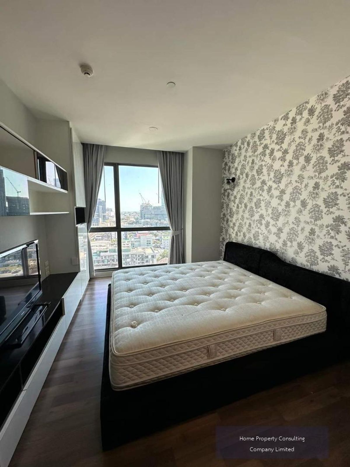 For SaleCondoOnnut, Udomsuk : Quick sale, cheap sales! The Room Sukhumvit 62, near BTS Punnawithi (14 m/1 minute), interested in negotiating @condobkk (with @) Code H33188