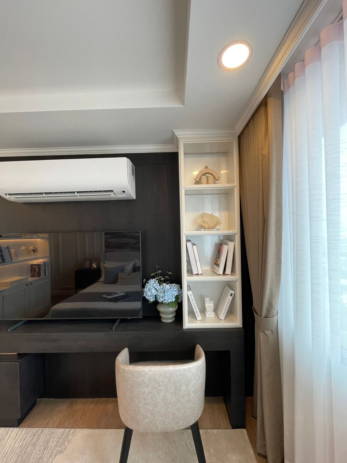 ขายคอนโดพระราม 9 เพชรบุรีตัดใหม่ RCA : ขายคอนโด แลนด์มาร์ค แอท เอ็มอาร์ทีเอ สเตชั่น: Penthouses 3 ห้องน้อน 3 ห้องน้ำ ตกแต่งครบพร้อมเข้าอยู่  นิยามใหม่ของการใช้ชีวิตใจกลางกรุงเทพฯ คอนโดมิเนียม Branded Residence โดย Cassia (Banyan Group) Mega Mixed-Use ใกล้ MRT สายสีส้ม เพียง 350 เมตร  