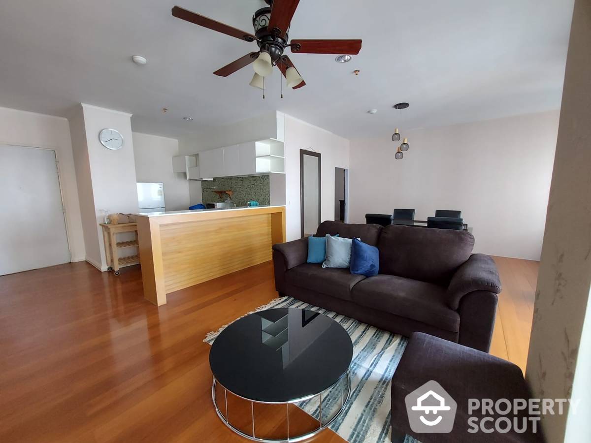 For SaleCondoPattanakan, Srinakarin : 3-BR Condo at The Fourwings Residence in Hua Mak